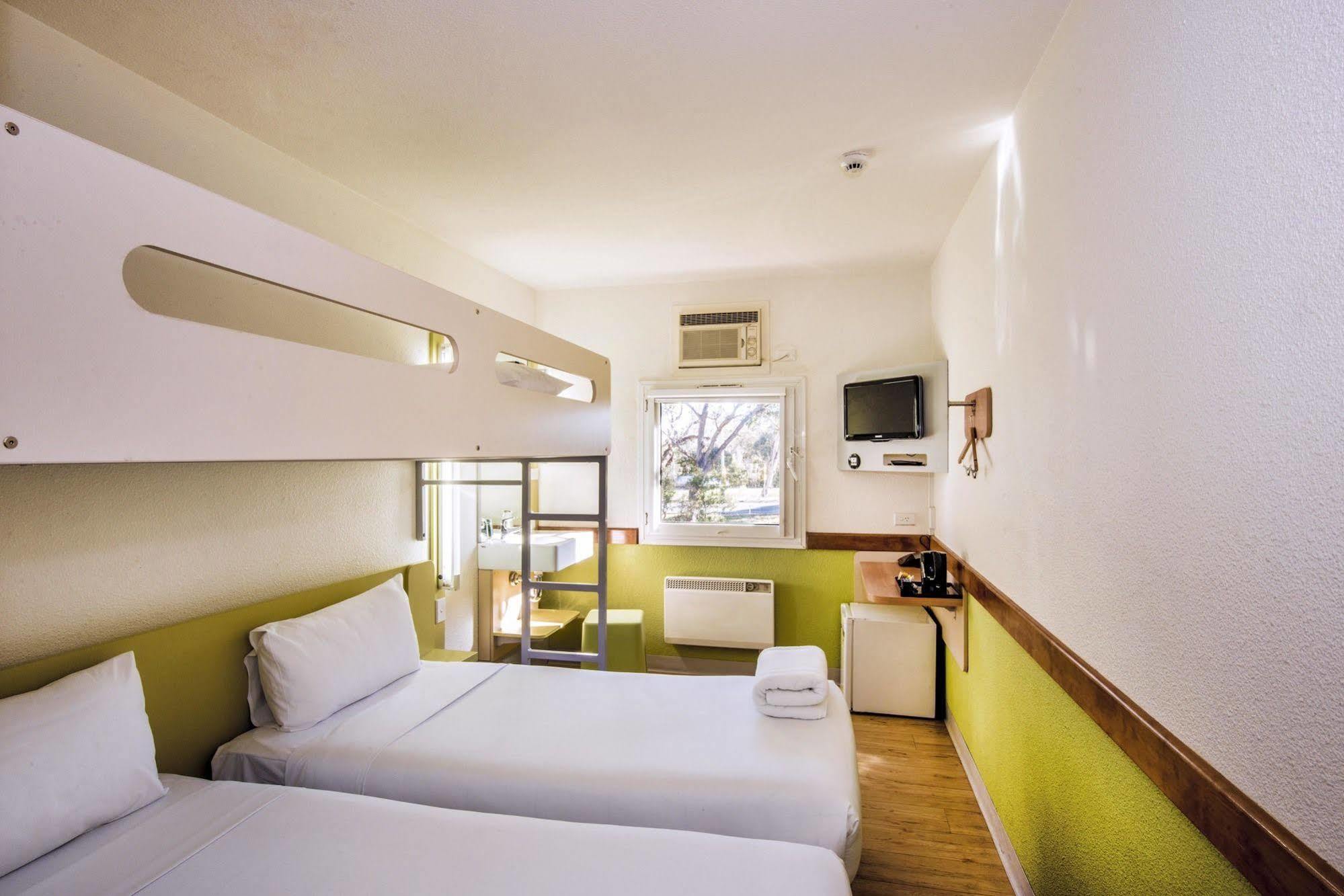 Ibis Budget Canberra Exterior foto