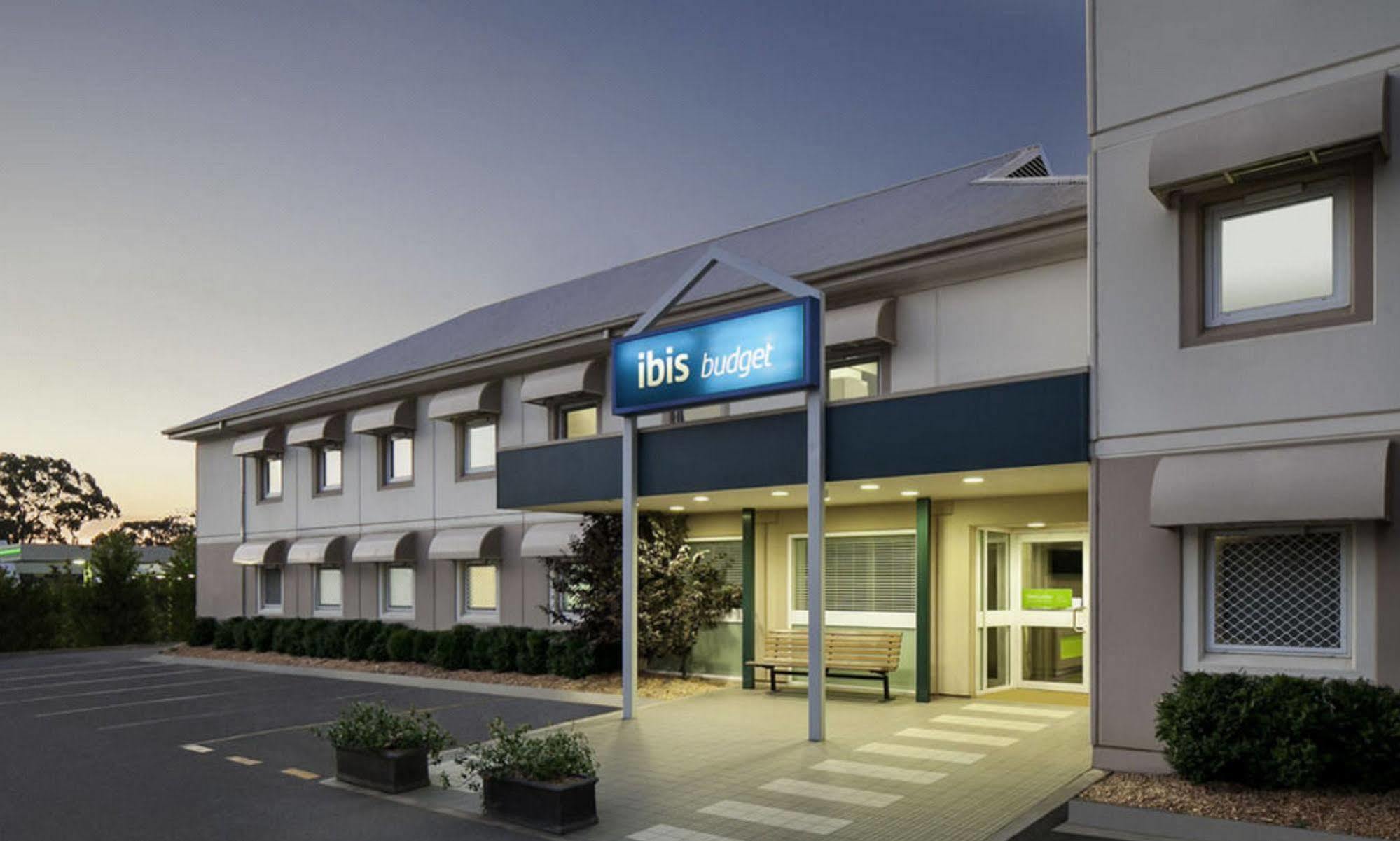 Ibis Budget Canberra Exterior foto